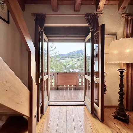 Classy 4 Bedroom Few Steps From Centre * Cortina dʼAmpezzo