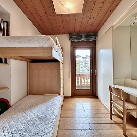 Classy 4 Bedroom Few Steps From Centre Cortina dʼAmpezzo