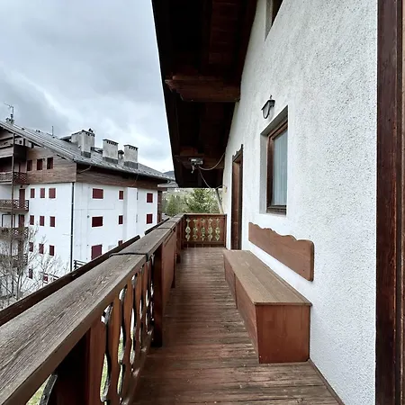Classy 4 Bedroom Few Steps From Centre Cortina dʼAmpezzo