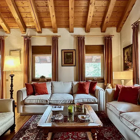 Daire Classy 4 Bedroom Few Steps From Centre Cortina dʼAmpezzo