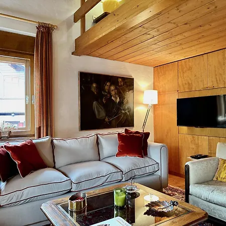 Classy 4 Bedroom Few Steps From Centre Cortina dʼAmpezzo